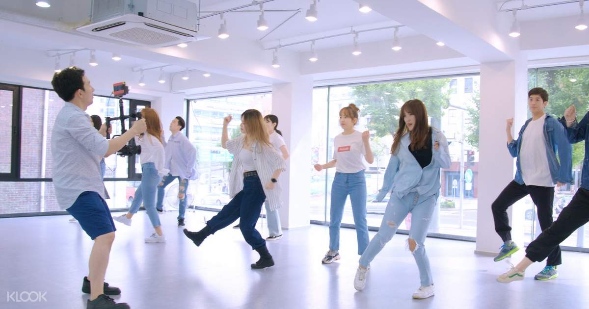 Seoul KPop Dance Class for Beginners